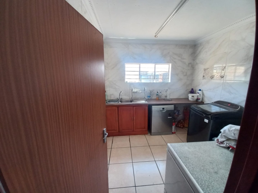 7 Bedroom Property for Sale in Vaal Power A H Free State